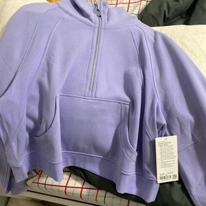 WITH TAGS NEVER WORN Lululemon scuba funnel neck in lilac smoke